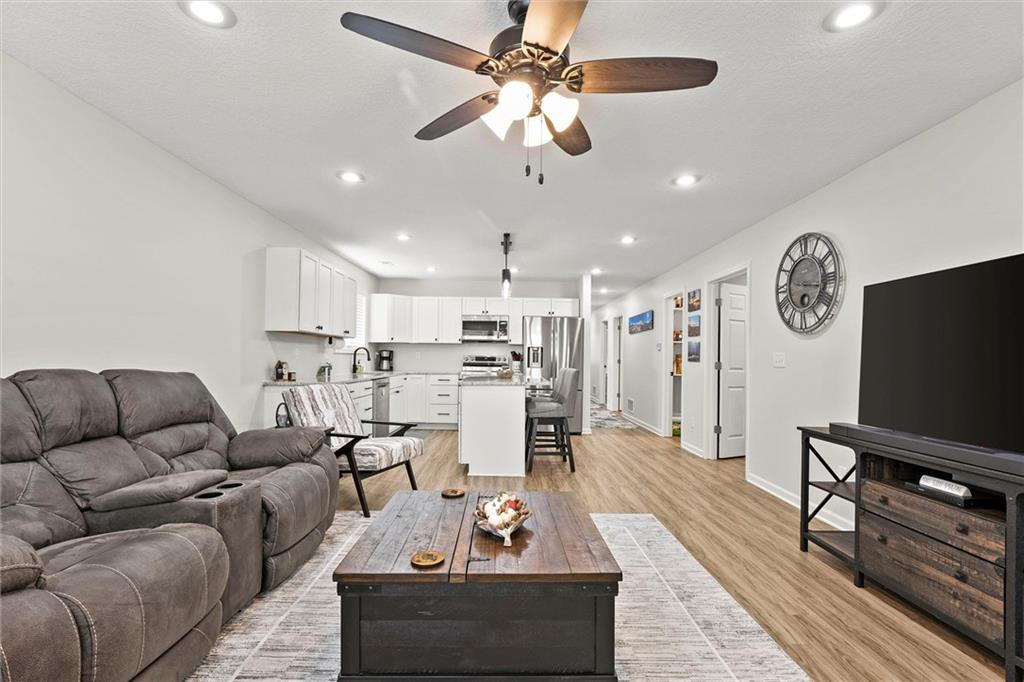 124 East Pacific Avenue Osawatomie, KS 66064 - Photo 5 of 19