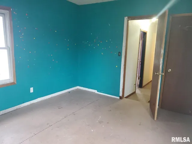 $1 | 207 Madison Street, Sabula, IA 52070