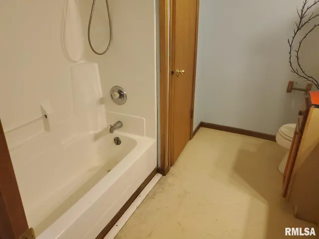 $1 | 207 Madison Street, Sabula, IA 52070