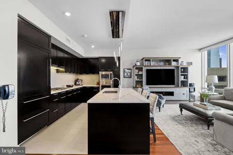 $1,395,000 | 1414 South Penn Square, Unit 40D, Philadelphia, PA 19102