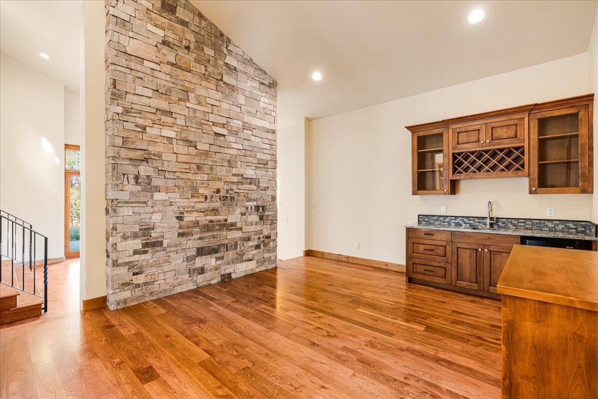 1611 Northwest Wild Rye Circle Bend, OR 97703 - Photo 16 of 46 16-1611 NW Wild Rye Cir-10