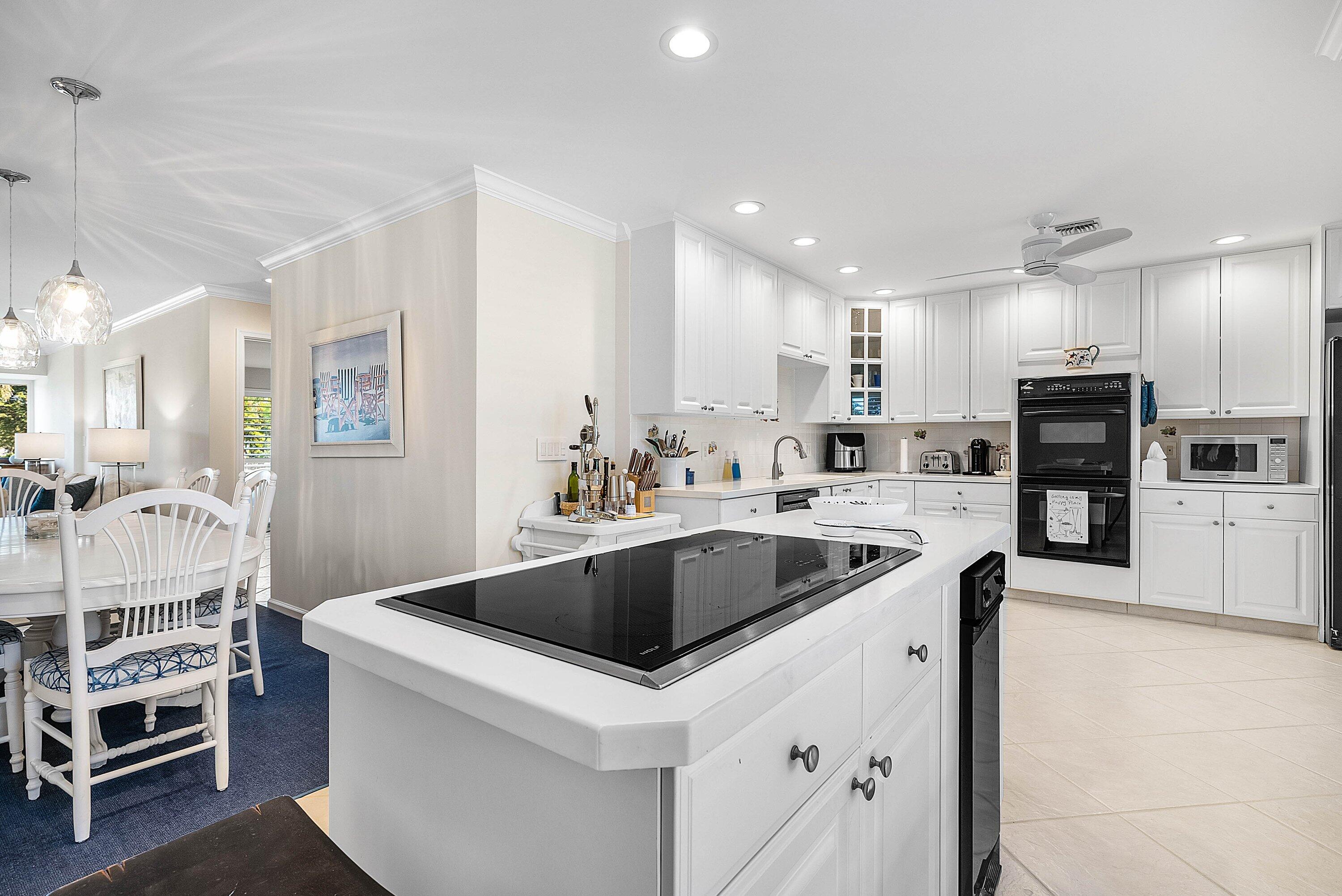 3641 North Quail Ridge Drive, Unit BOBWHITE A Boynton Beach, FL 33436 - Photo 18 of 57 Kitchen