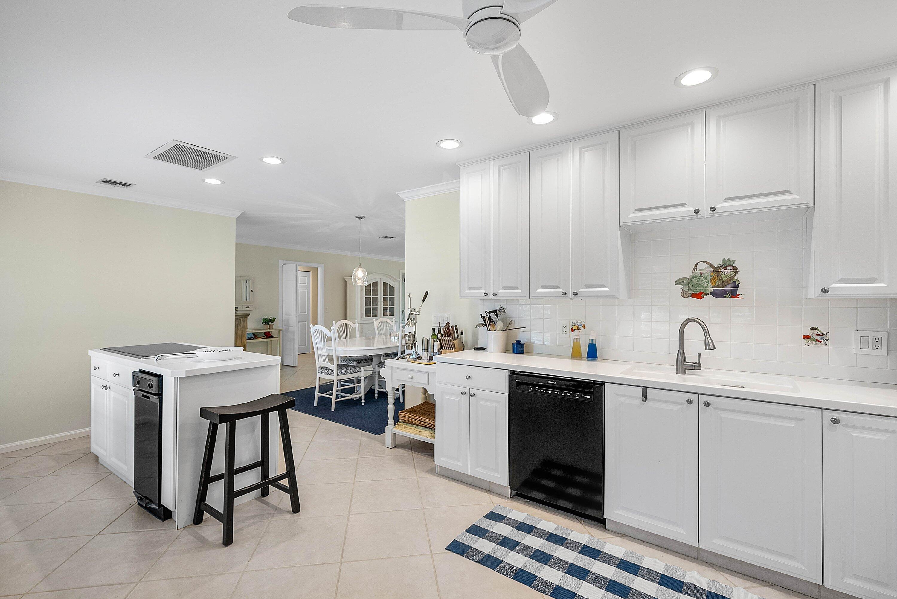 3641 North Quail Ridge Drive, Unit BOBWHITE A Boynton Beach, FL 33436 - Photo 20 of 57 Kitchen