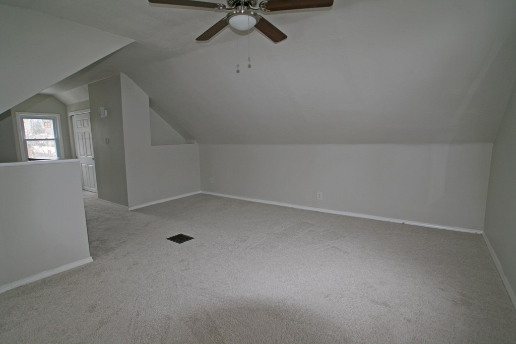 283 Forgham Road Greece, NY 14616 - Photo 9 of 12