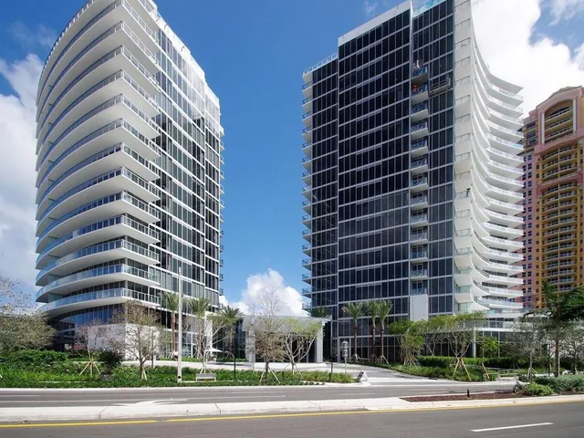 $4,300,000 | 2200 North Ocean Boulevard, Unit S706, Fort Lauderdale, FL 33305
