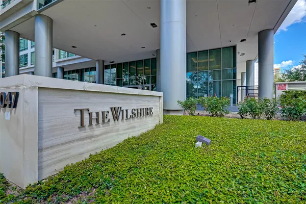 a view of a building entrance