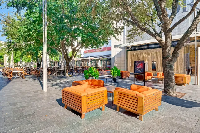 $6,500 | 2047 Westcreek Lane, Unit 801, Houston, TX 77027