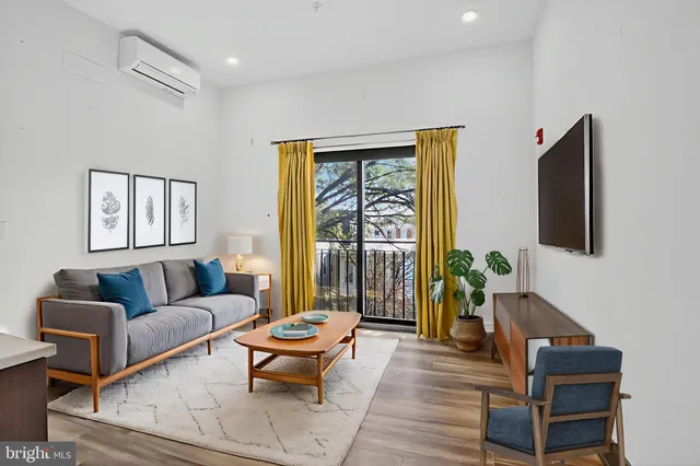 $995 | 1935 East Hazzard Street, Unit 303, Philadelphia, PA 19125