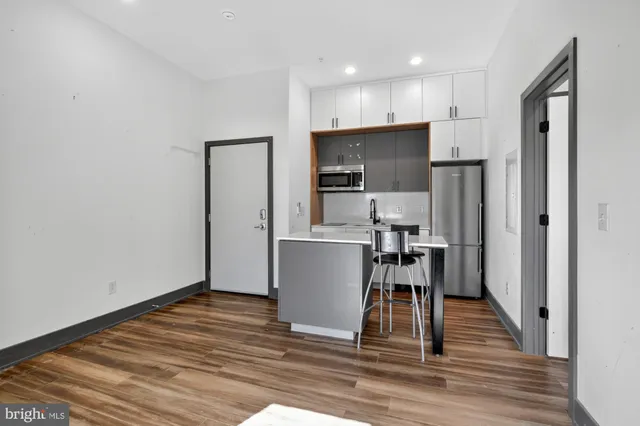 $995 | 1935 East Hazzard Street, Unit 303, Philadelphia, PA 19125