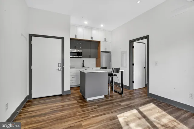 $995 | 1935 East Hazzard Street, Unit 303, Philadelphia, PA 19125