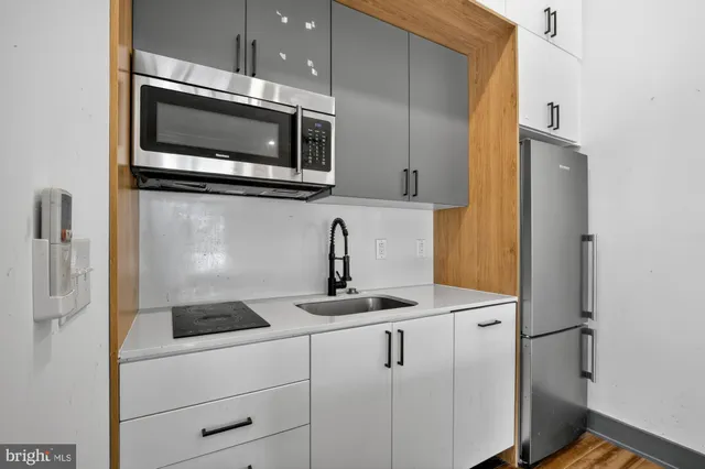 $995 | 1935 East Hazzard Street, Unit 303, Philadelphia, PA 19125