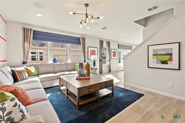 $349,900 | 275 Tailwind Drive, Kyle, TX 78640