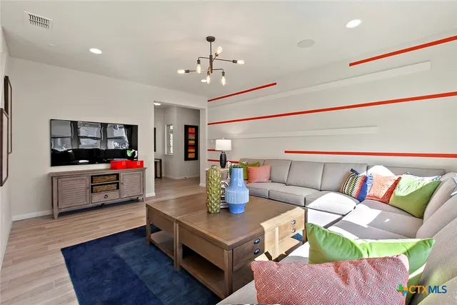 $349,900 | 275 Tailwind Drive, Kyle, TX 78640