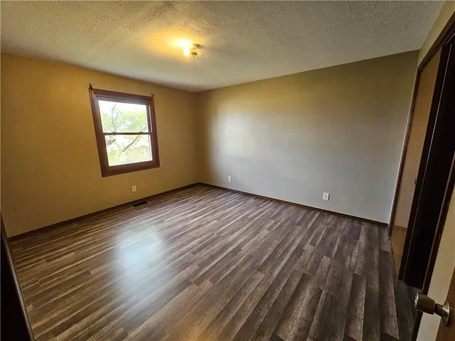 $375,000 | 697 Northwest 100 Avenue, Attica, KS 67009