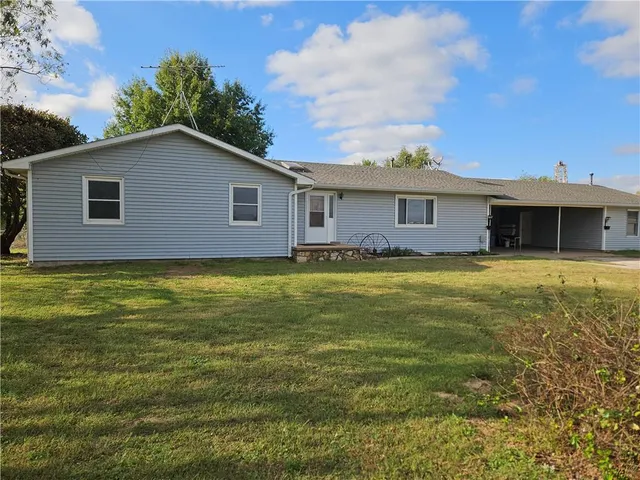 $375,000 | 697 Northwest 100 Avenue, Attica, KS 67009