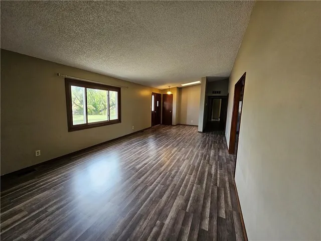 $375,000 | 697 Northwest 100 Avenue, Attica, KS 67009