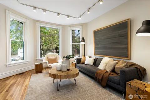 $1,100,000 | 2202 East John Street, Seattle, WA 98112