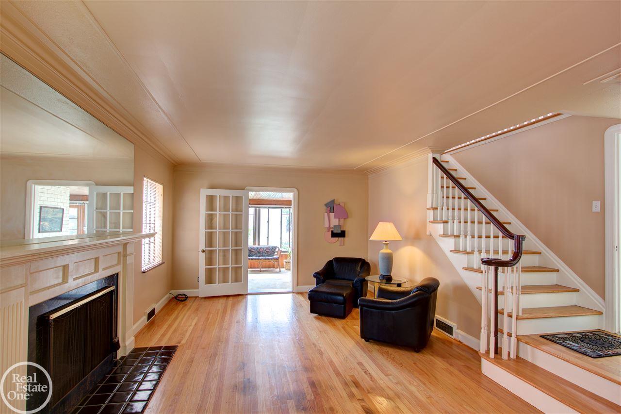 271 Moran Road Grosse Pointe Farms, MI 48236 - Photo 2 of 41
