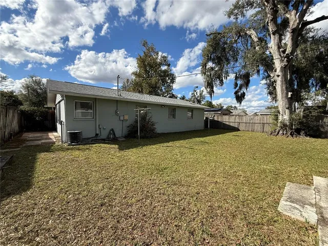 $1,750 | 5854 9th Street, Zephyrhills, FL 33542