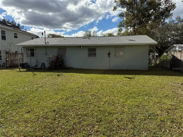 $1,750 | 5854 9th Street, Zephyrhills, FL 33542