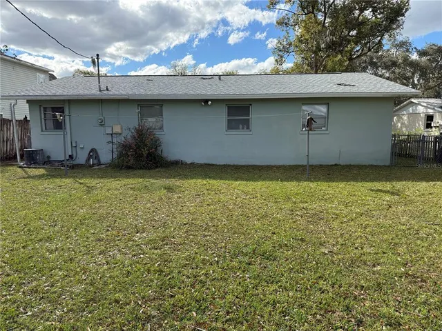 $1,750 | 5854 9th Street, Zephyrhills, FL 33542