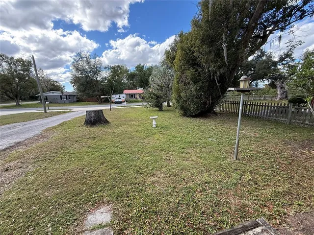 $1,750 | 5854 9th Street, Zephyrhills, FL 33542