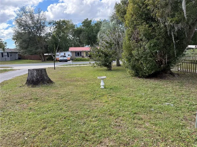 $1,750 | 5854 9th Street, Zephyrhills, FL 33542