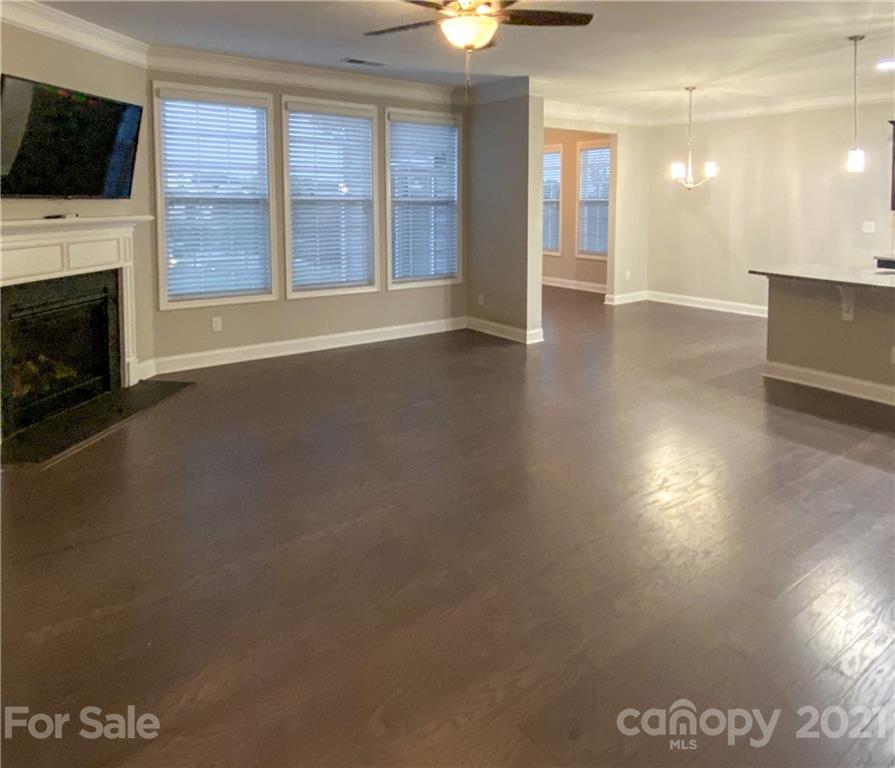 8947 Inverness Bay Road Charlotte, NC 28278 - Photo 12 of 45 Gallery Image 12