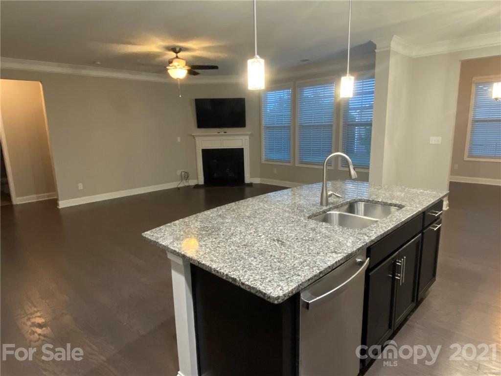 8947 Inverness Bay Road Charlotte, NC 28278 - Photo 13 of 45 Gallery Image 13