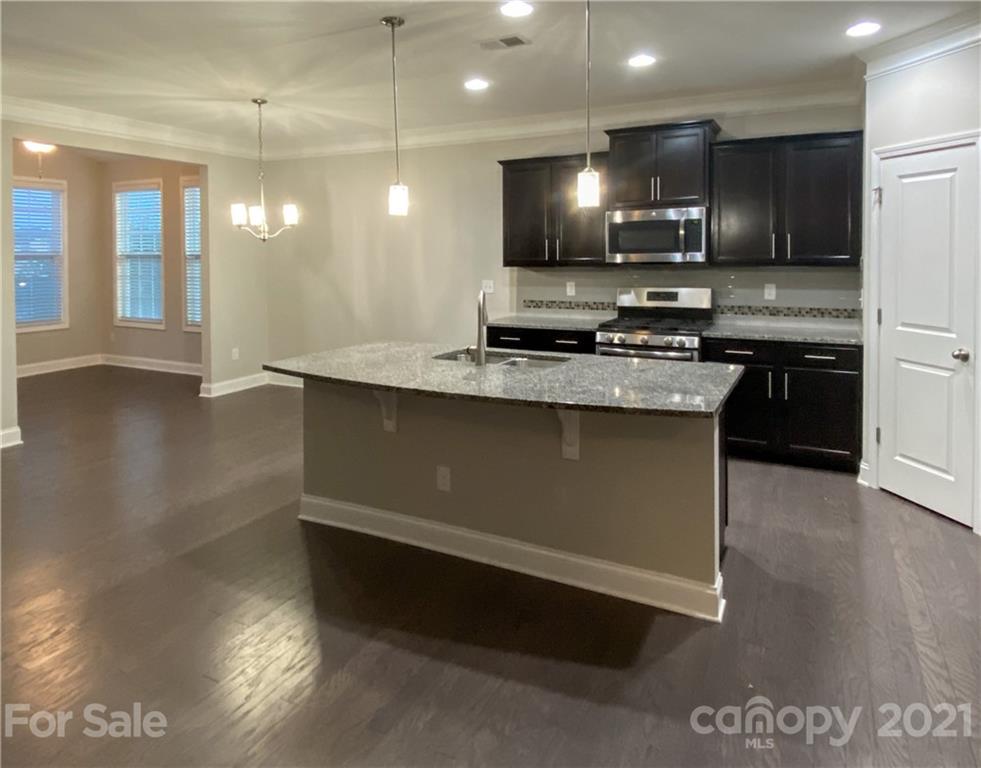 8947 Inverness Bay Road Charlotte, NC 28278 - Photo 3 of 45 Gallery Image 3