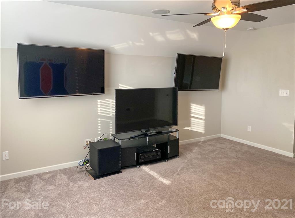 8947 Inverness Bay Road Charlotte, NC 28278 - Photo 37 of 45 Gallery Image 37