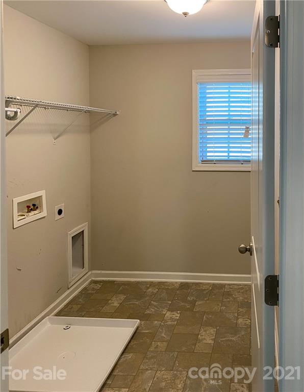 8947 Inverness Bay Road Charlotte, NC 28278 - Photo 38 of 45 Gallery Image 38