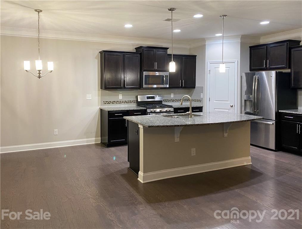 8947 Inverness Bay Road Charlotte, NC 28278 - Photo 7 of 45 Gallery Image 7