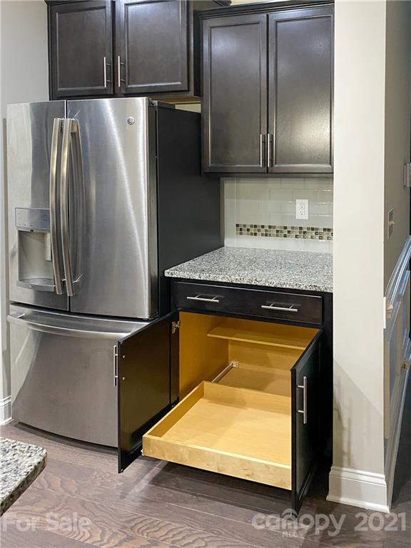 8947 Inverness Bay Road Charlotte, NC 28278 - Photo 9 of 45 Gallery Image 9