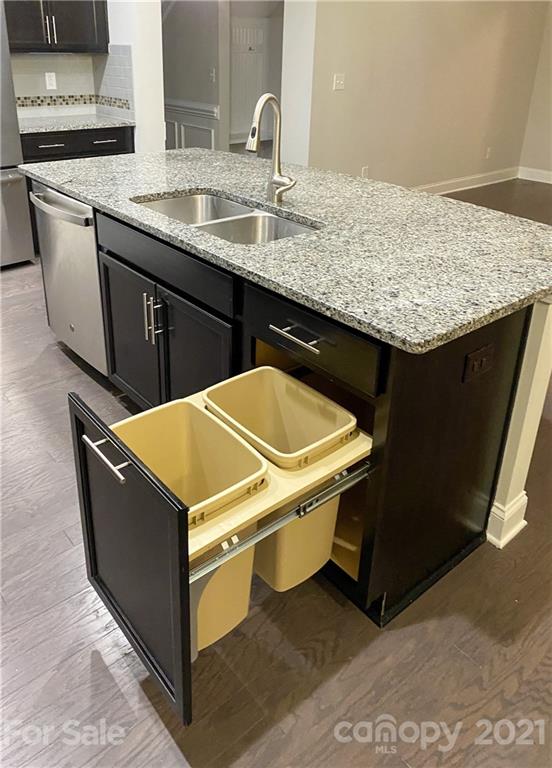 8947 Inverness Bay Road Charlotte, NC 28278 - Photo 10 of 45 Gallery Image 10