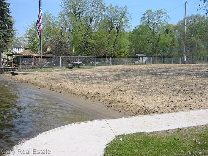 125 Ruppert Street Commerce Township, MI 48382 - Photo 11 of 28 Sandy beach for homeowners!