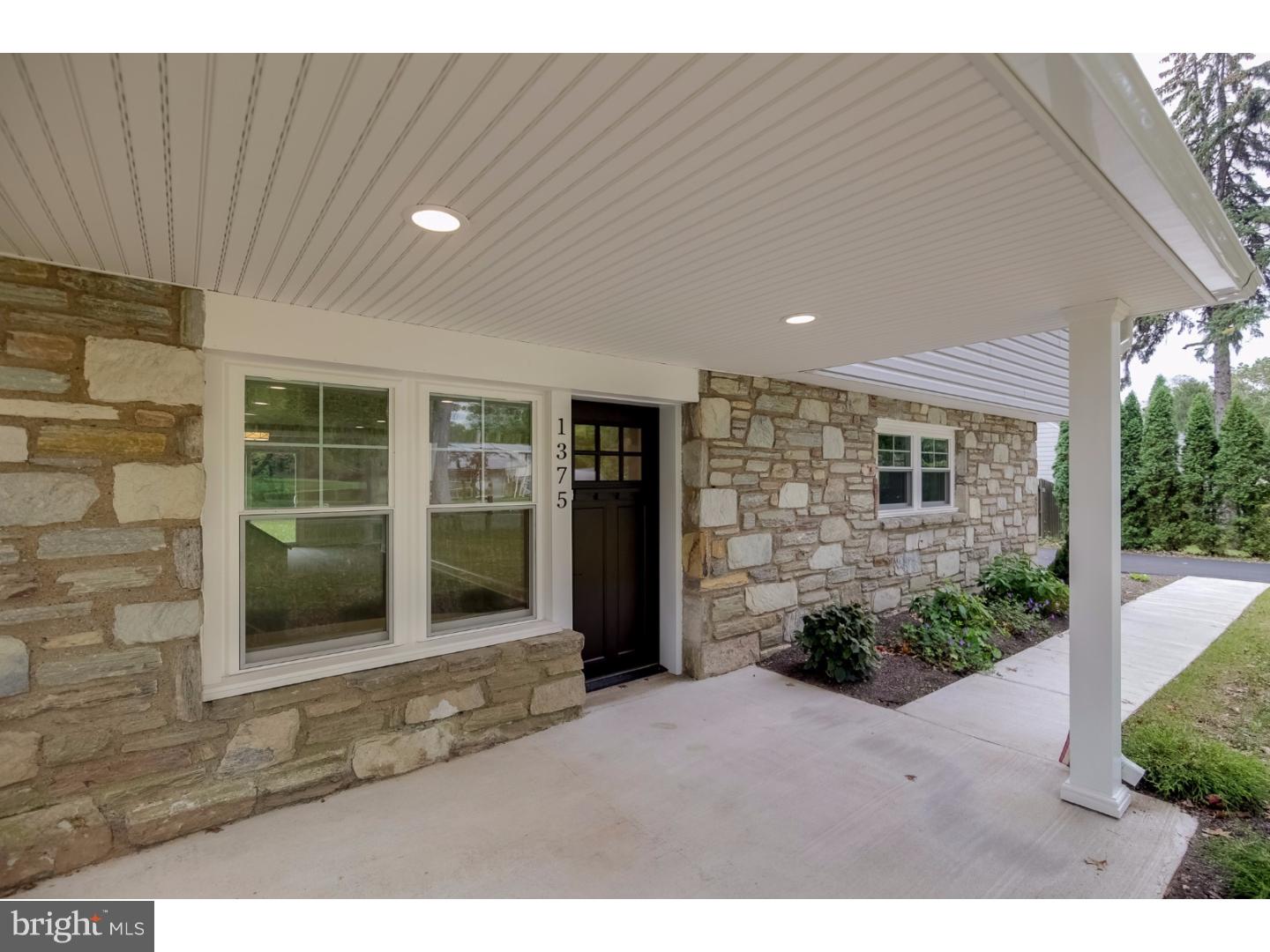 1375 Harris Road Dresher, PA 19025 - Photo 2 of 25 Porch