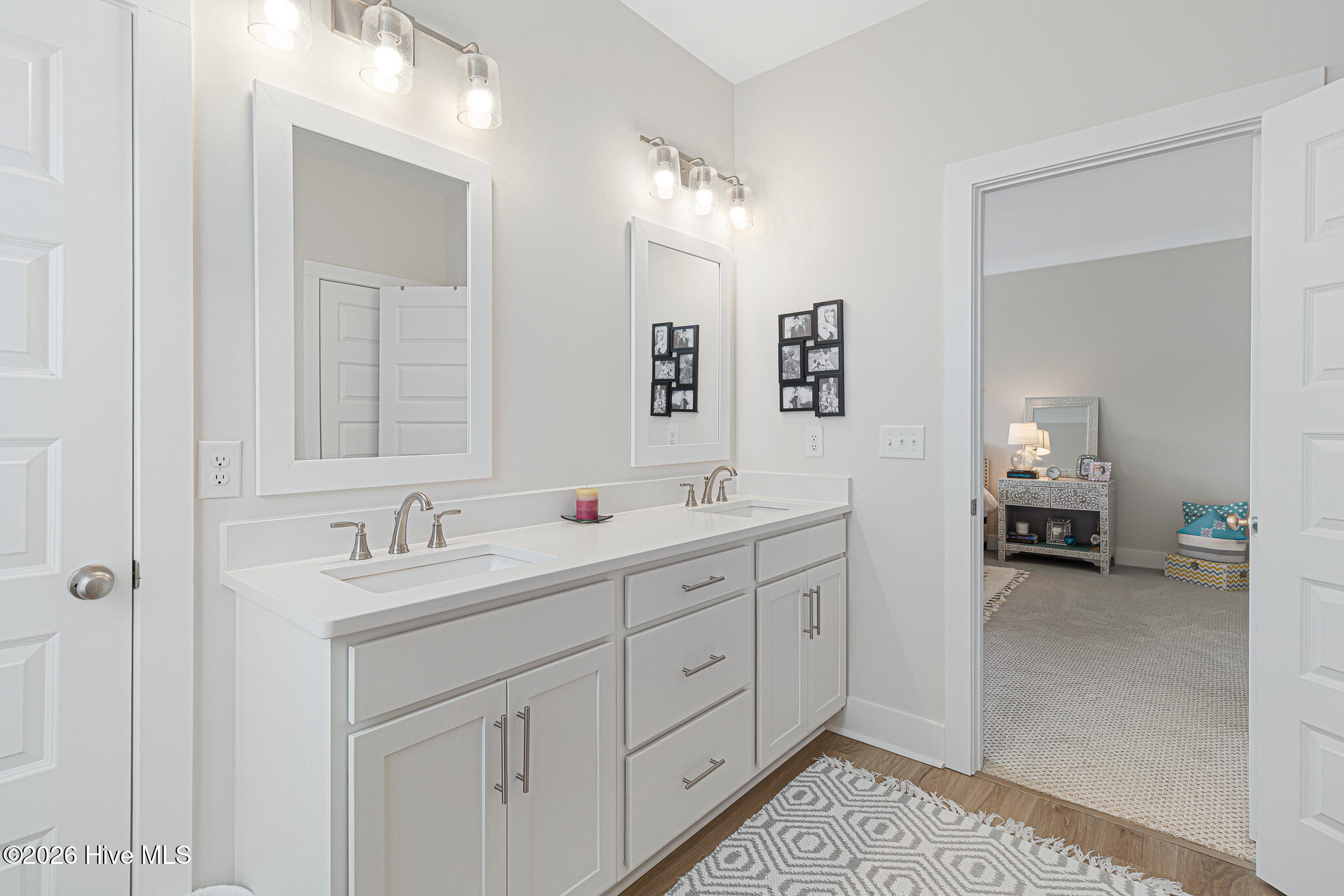 139 Freedom Park Road Beaufort, NC 28516 - Photo 21 of 52 Primary ensuite