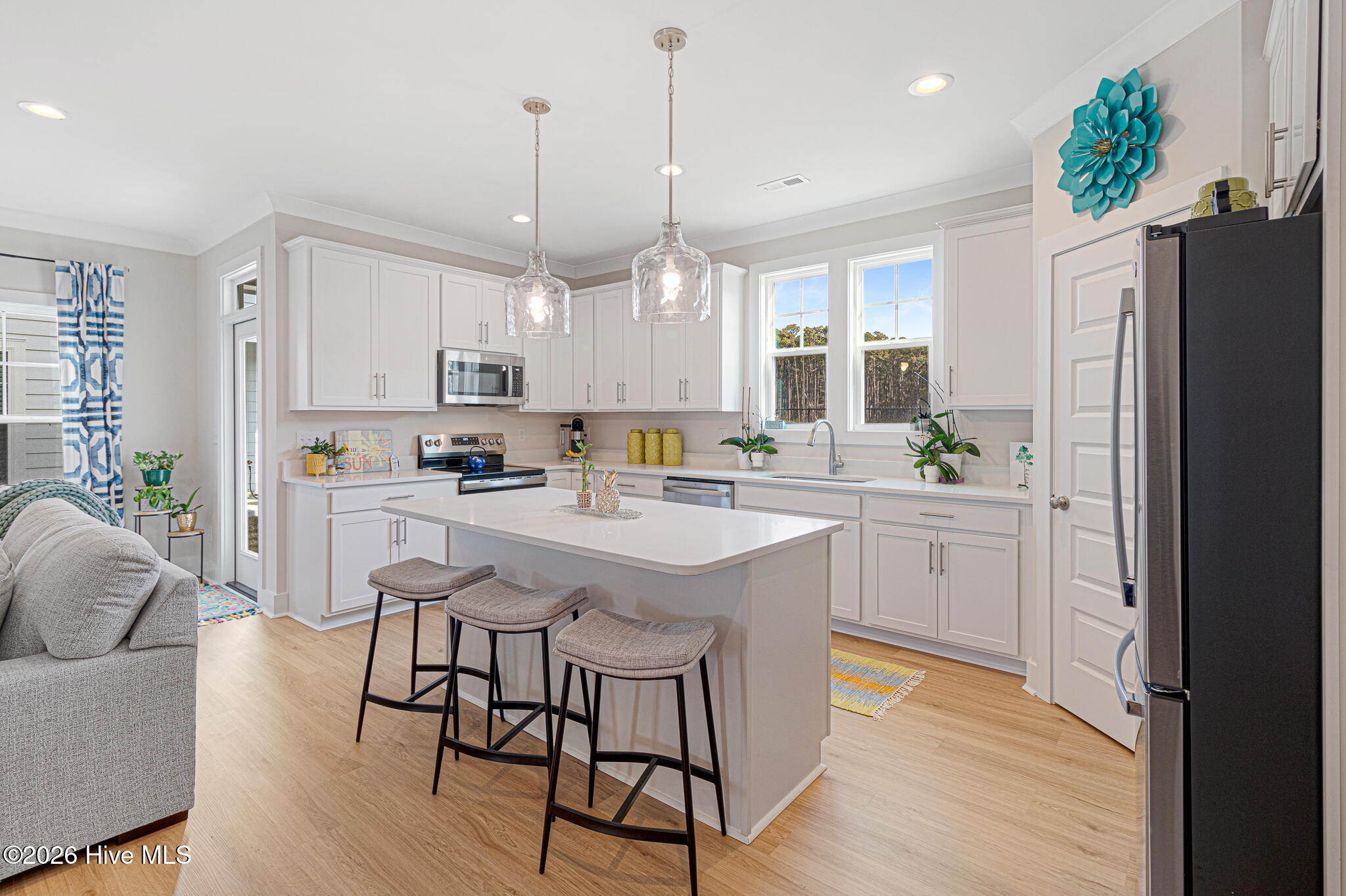 139 Freedom Park Road Beaufort, NC 28516 - Photo 5 of 52 Kitchen with quartz counters