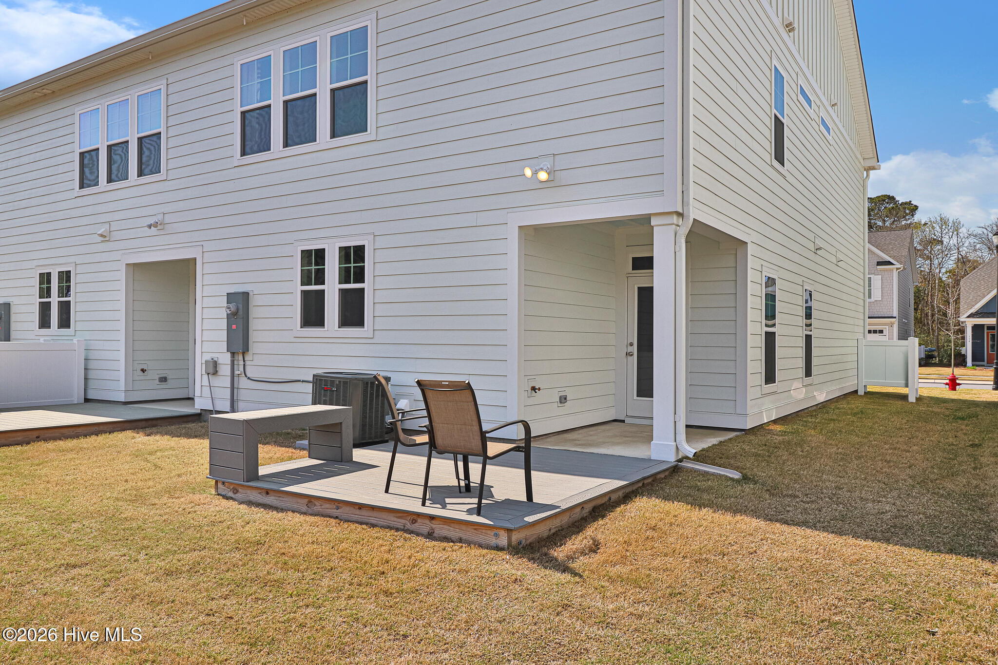 139 Freedom Park Road Beaufort, NC 28516 - Photo 8 of 52 End unit townhome in BeauCoast West