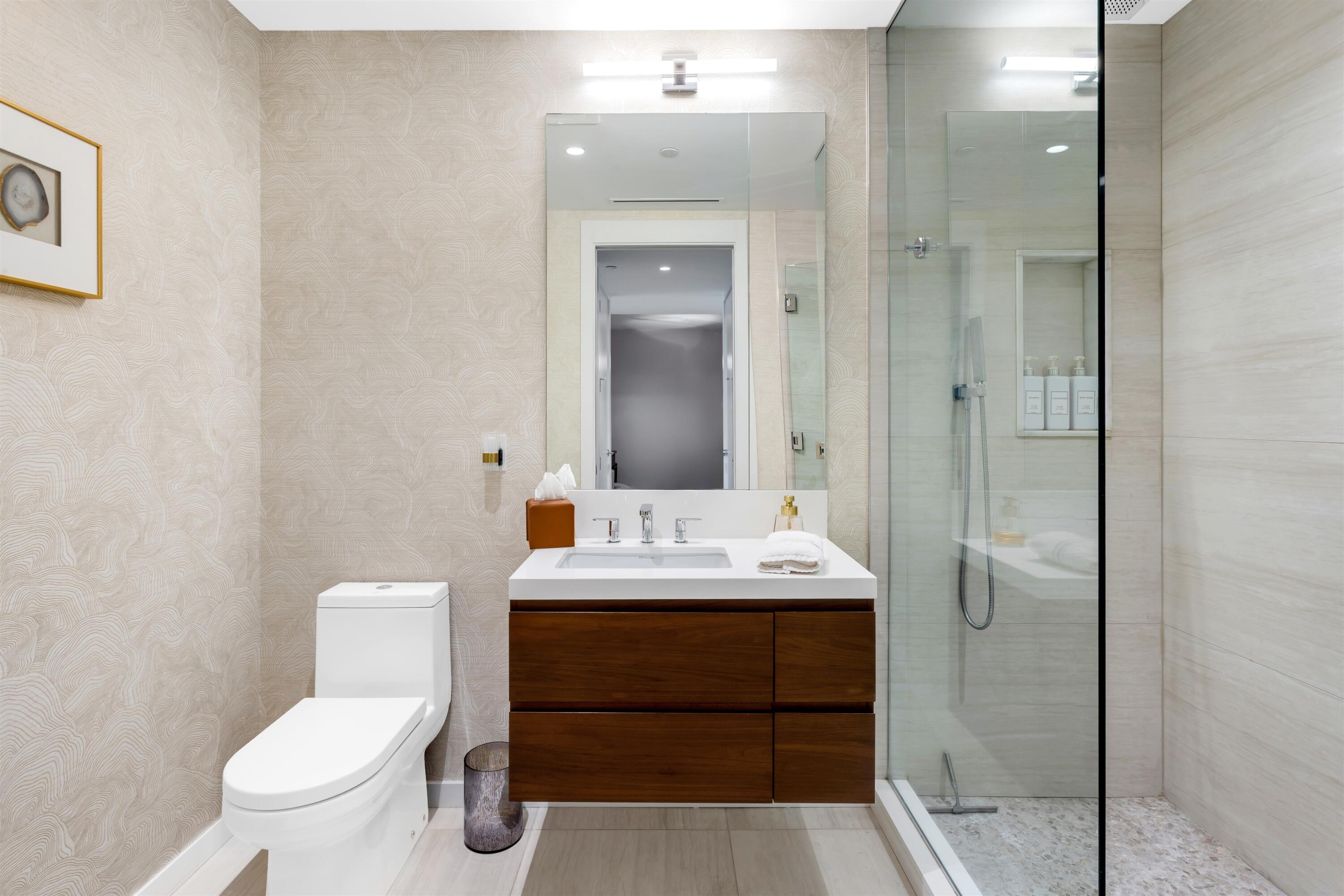 200 Southeast Mizner Boulevard, Unit 410 Boca Raton, FL 33432 - Photo 19 of 44 BATHROOM