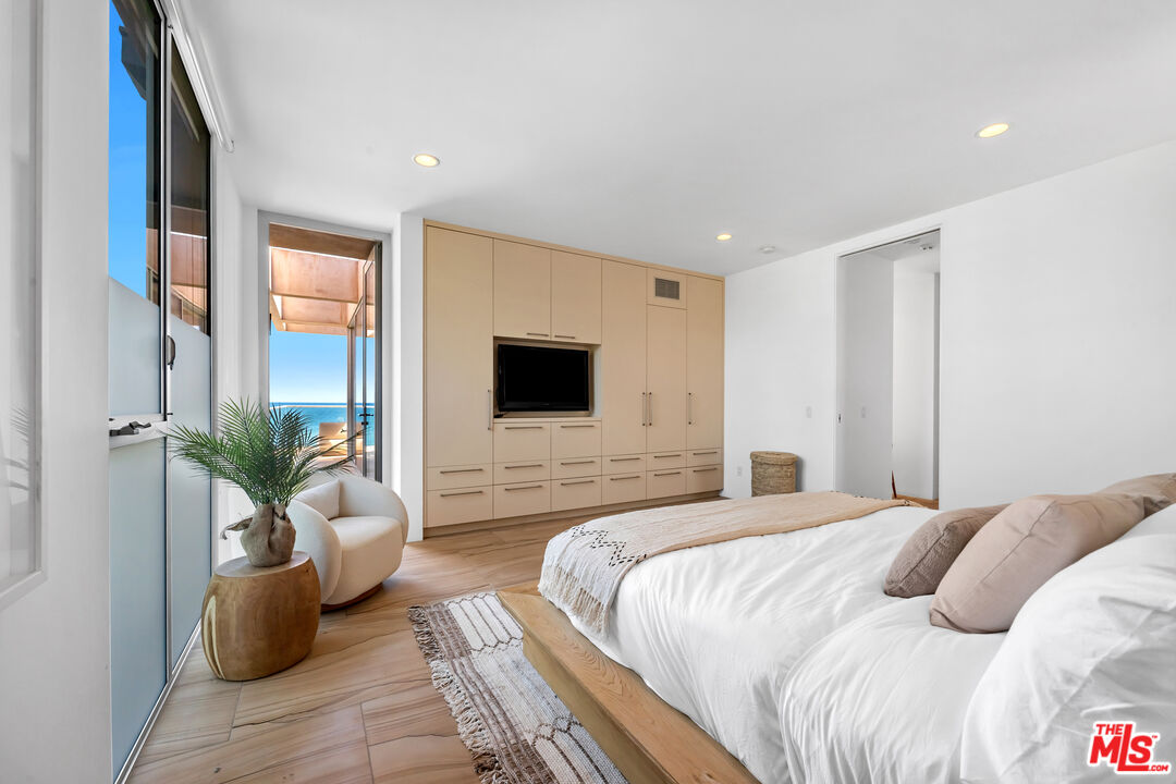 25102 Malibu Road Malibu, CA 90265 - Photo 33 of 36