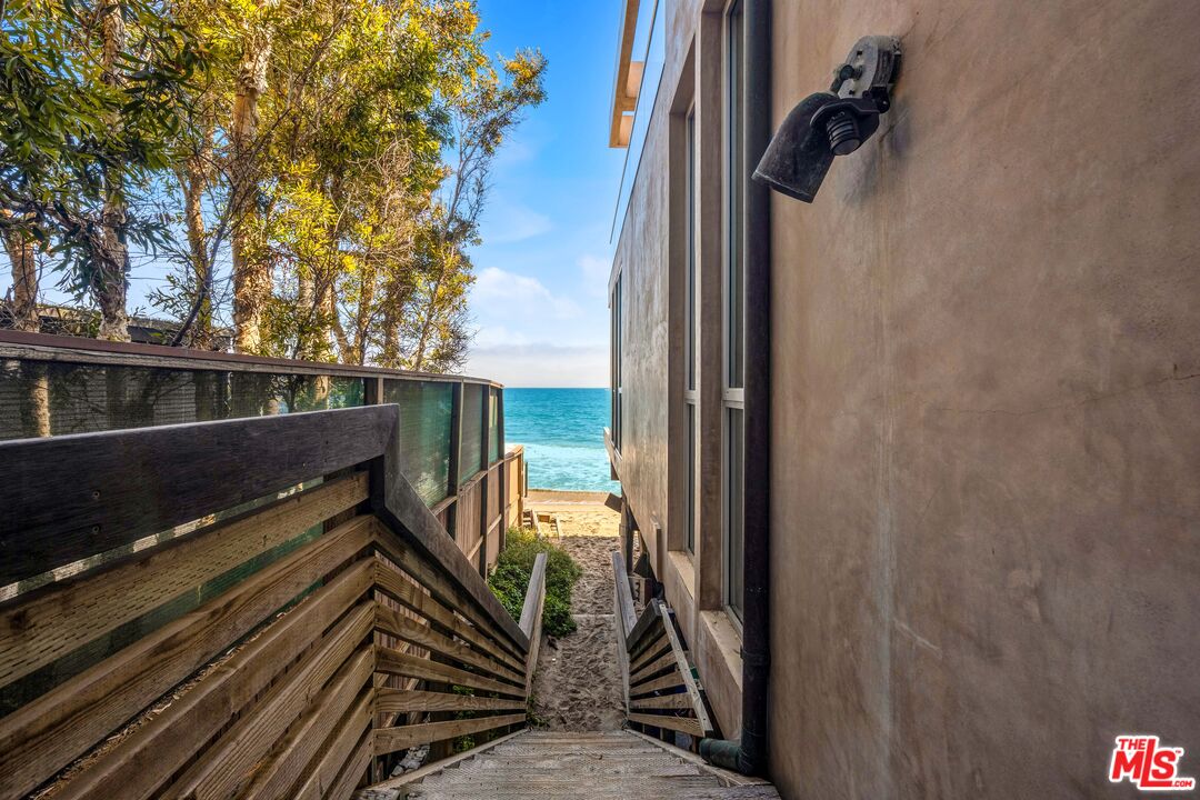 25102 Malibu Road Malibu, CA 90265 - Photo 35 of 36
