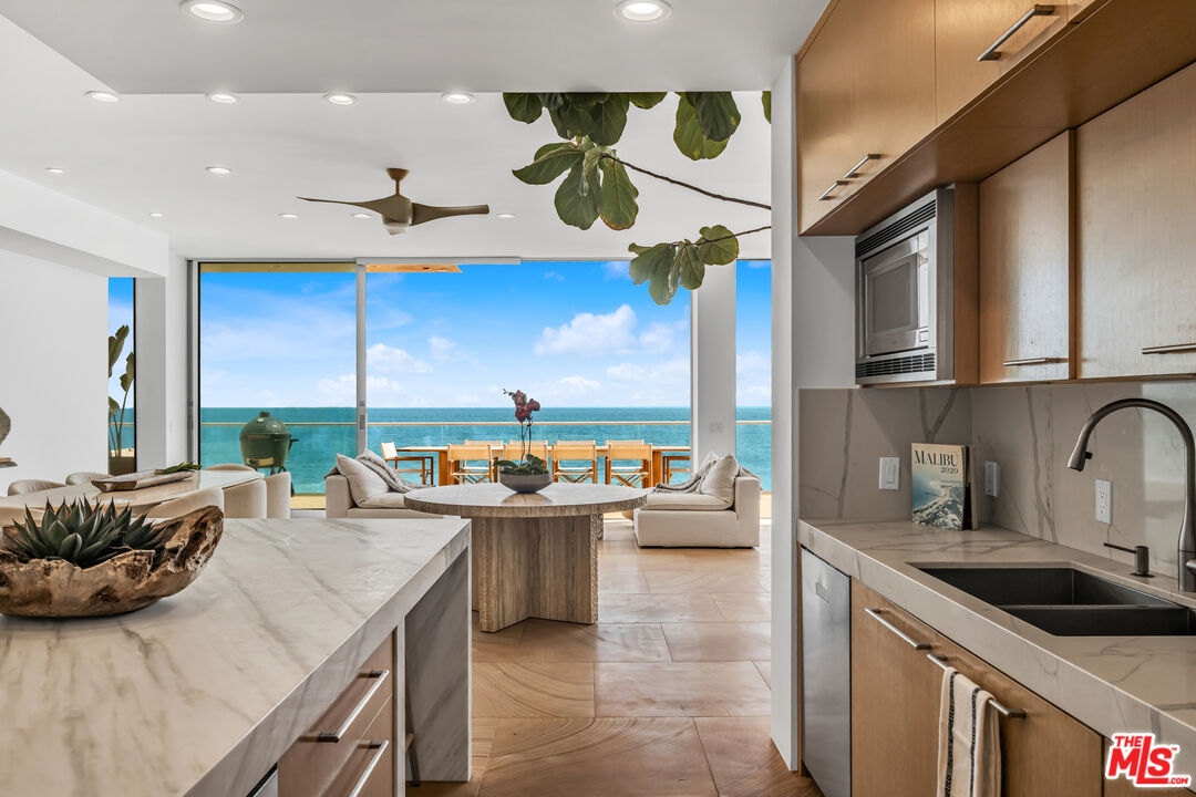 25102 Malibu Road Malibu, CA 90265 - Photo 4 of 36