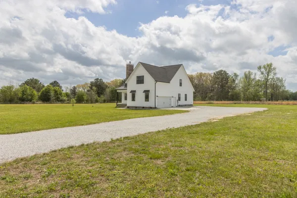 $615,750 | 210 Deercreek Lane, Tullahoma, TN 37388
