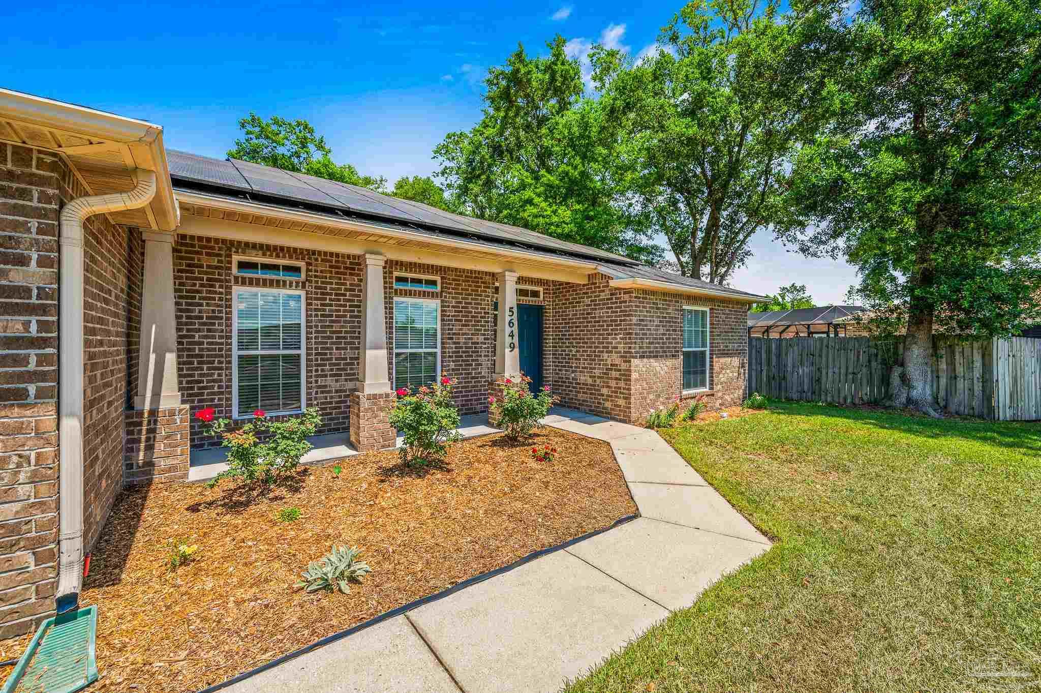 5649 Cane Syrup Circle Pace, FL 32571 - Photo 3 of 36