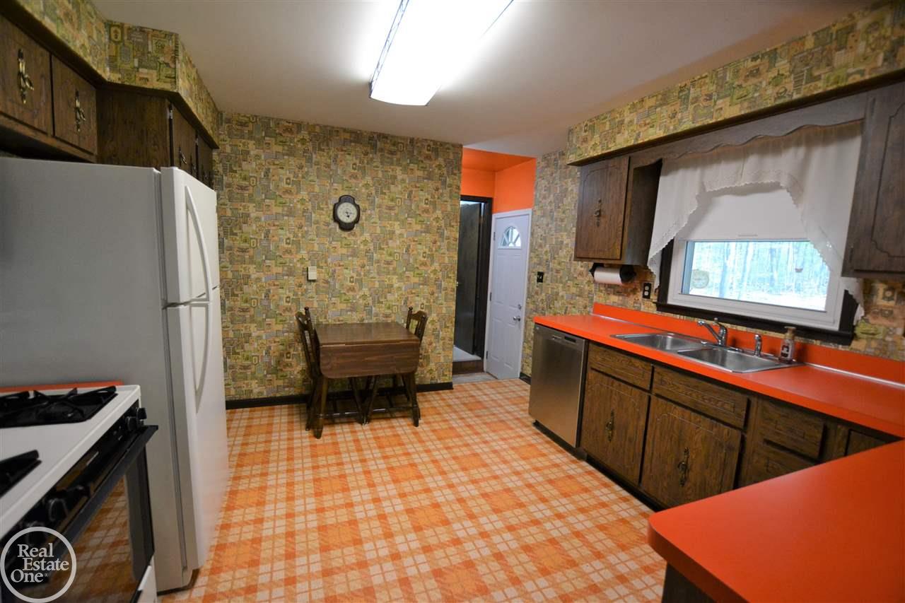 9465 Weber Road Columbus, MI 48063 - Photo 4 of 27