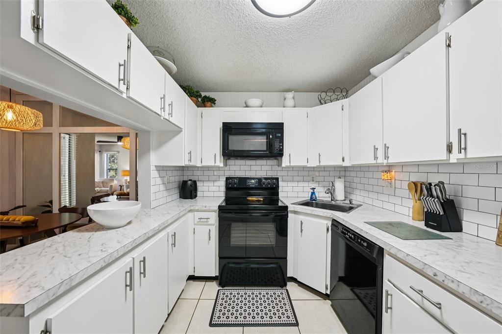 1290 Pine Ridge Circle East, Unit F2 Tarpon Springs, FL 34688 - Photo 23 of 65