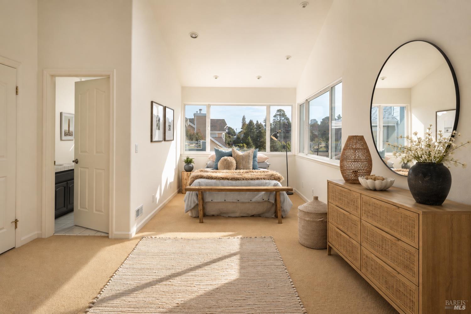 916 Alturas Way Mill Valley, CA 94941 - Photo 10 of 21 Gallery Image 10