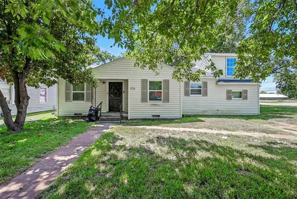 $175,000 | 204 Graham Avenue, Bonham, TX 75418